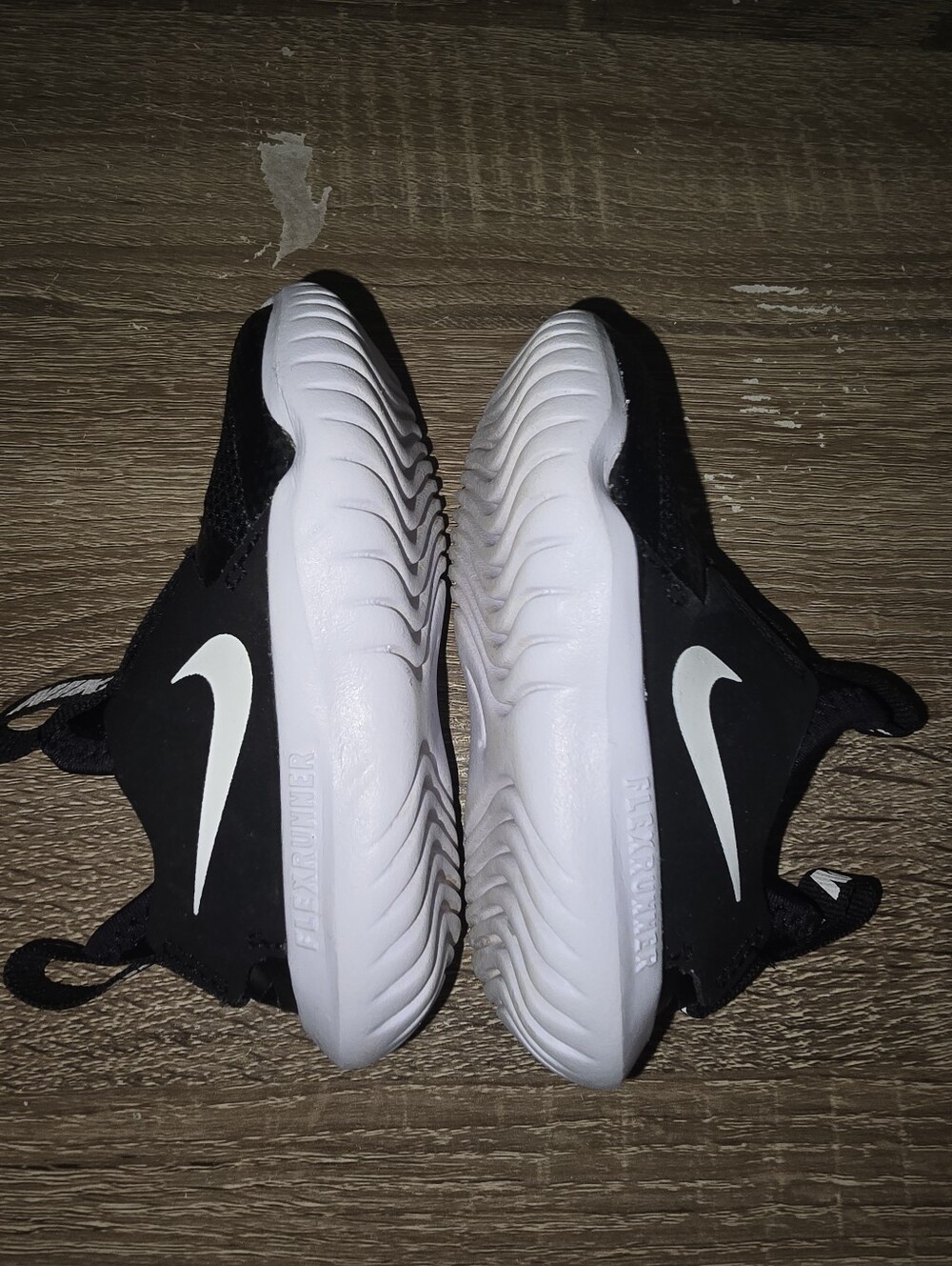Nike Flex Runner Trainer Black & White Toddler Baby Sneakers Shoes Child Size 5C - Picture 7 of 9